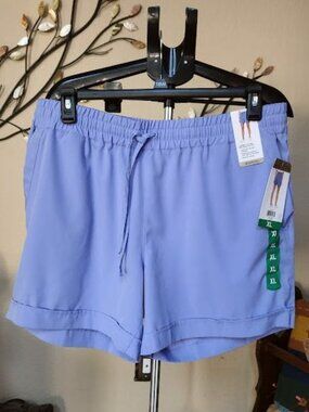 NWT Mondetta ladies walking shorts sz XL